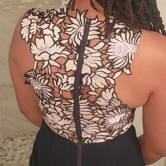 Self-Portrait Flower Lace Jumpsuit!💜🖤 - Picture 6 of 7